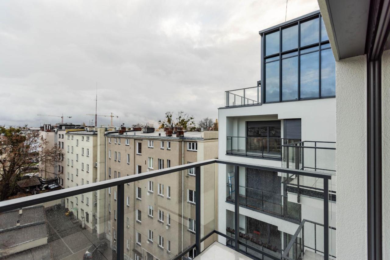 Klimatyzowany Apartament Very Berry Z Parkingiem W Poznaniu By Noclegi Renters エクステリア 写真