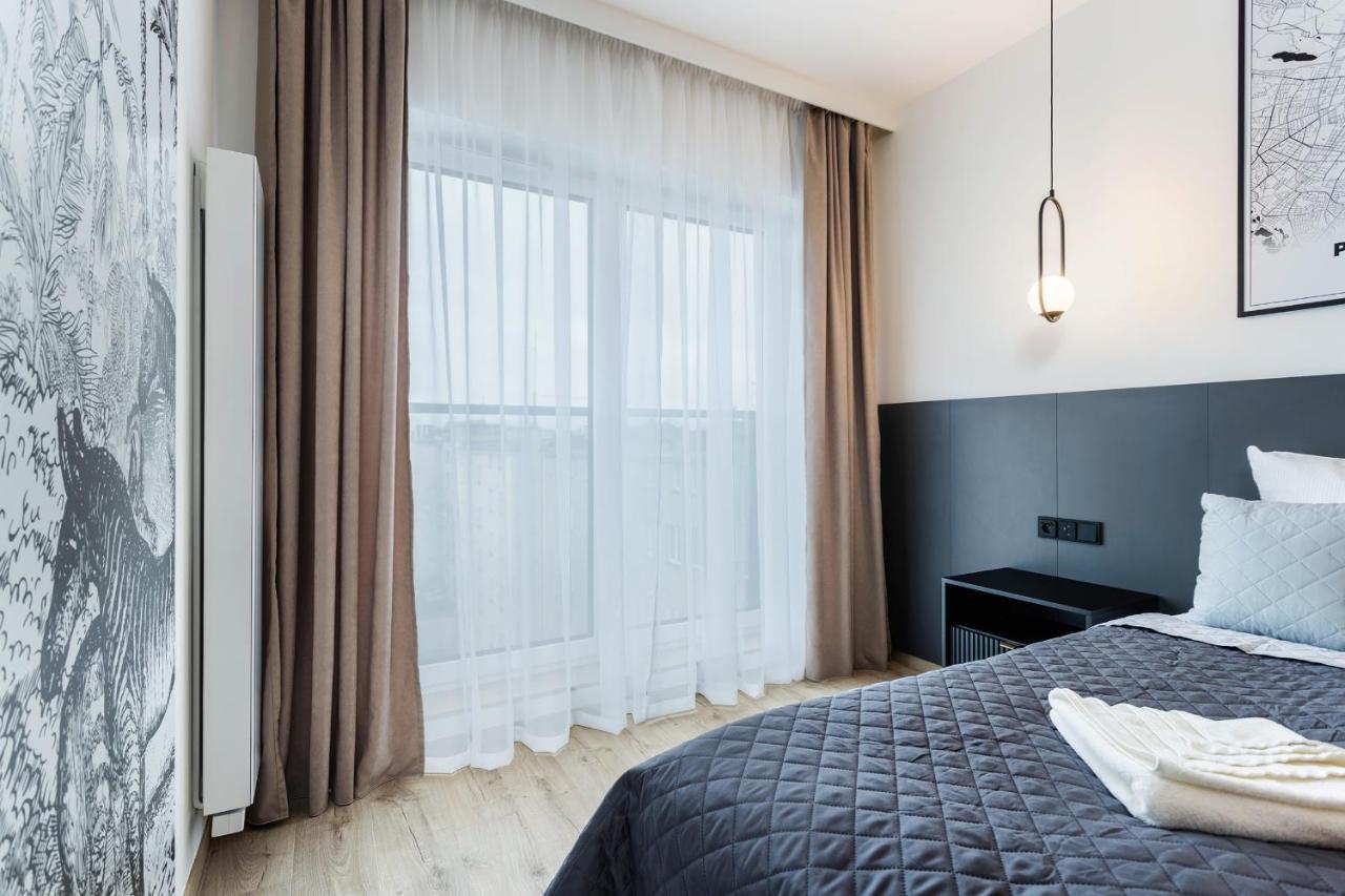 Klimatyzowany Apartament Very Berry Z Parkingiem W Poznaniu By Noclegi Renters エクステリア 写真
