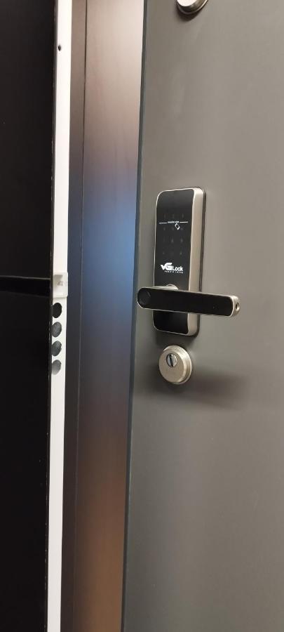 Klimatyzowany Apartament Very Berry Z Parkingiem W Poznaniu By Noclegi Renters エクステリア 写真