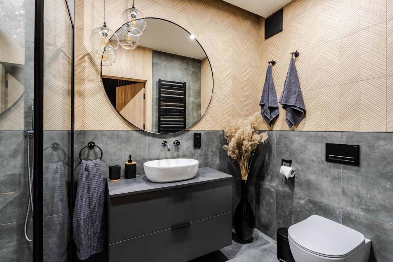 Klimatyzowany Apartament Very Berry Z Parkingiem W Poznaniu By Noclegi Renters エクステリア 写真