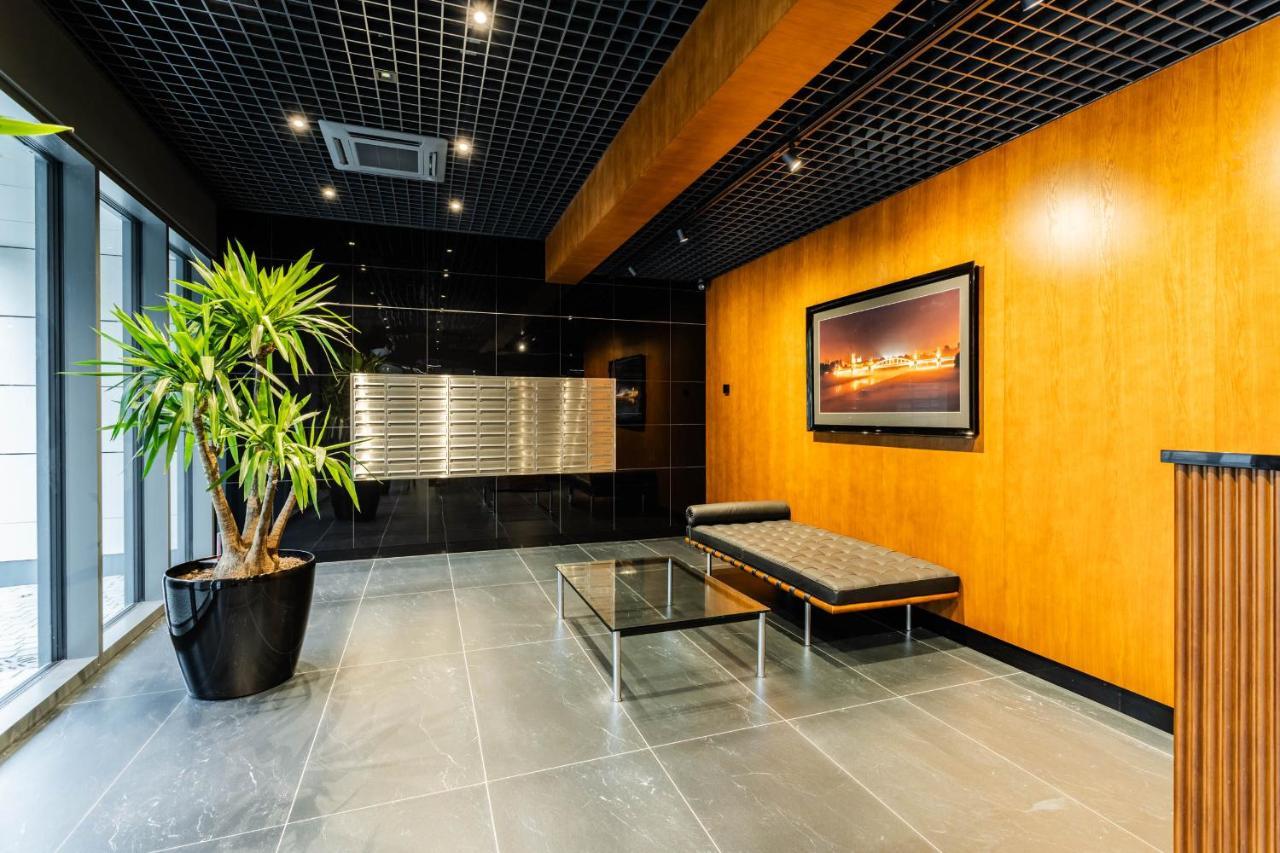Klimatyzowany Apartament Very Berry Z Parkingiem W Poznaniu By Noclegi Renters エクステリア 写真