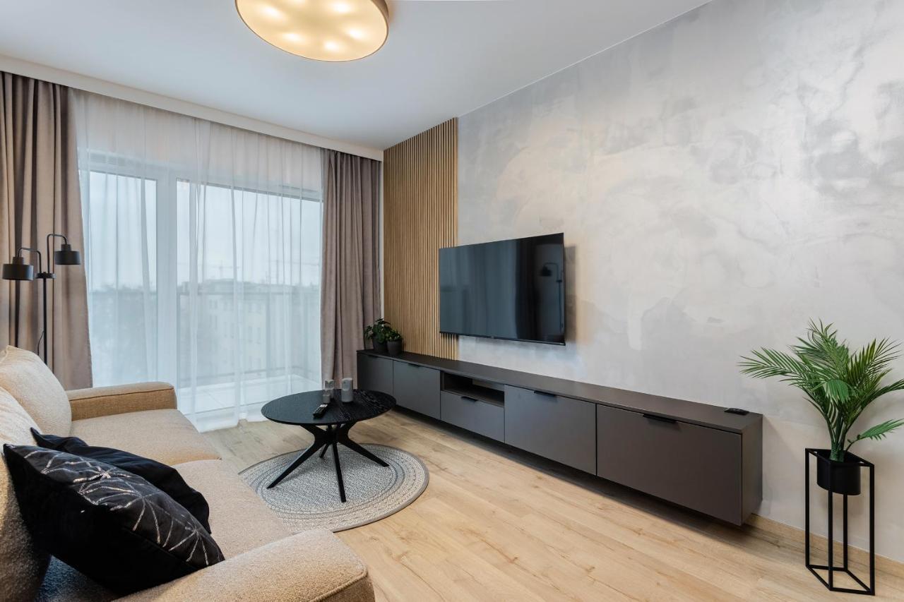 Klimatyzowany Apartament Very Berry Z Parkingiem W Poznaniu By Noclegi Renters エクステリア 写真